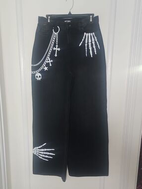 Weekend Sale ✨️ Hot Topic Black Wide-Leg Jeans with White Skeleton & Chain